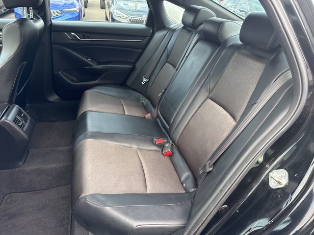 2018 Honda Accord Sport 2.0T photo 30