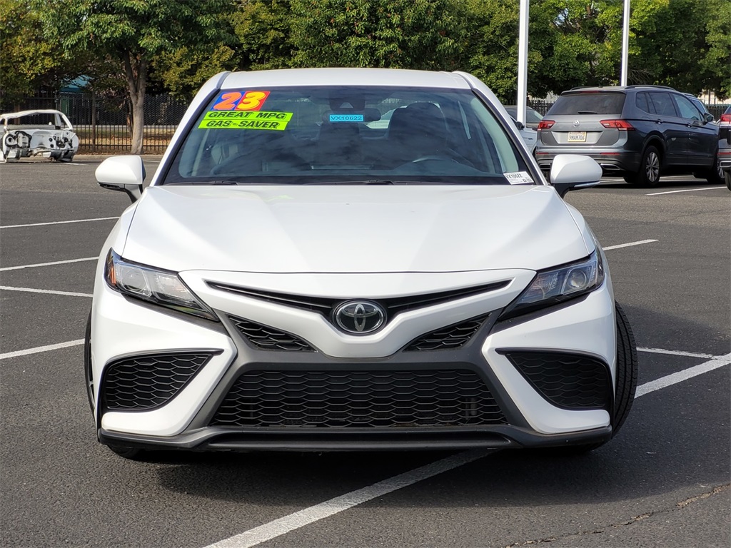 2023 Toyota Camry SE photo 2