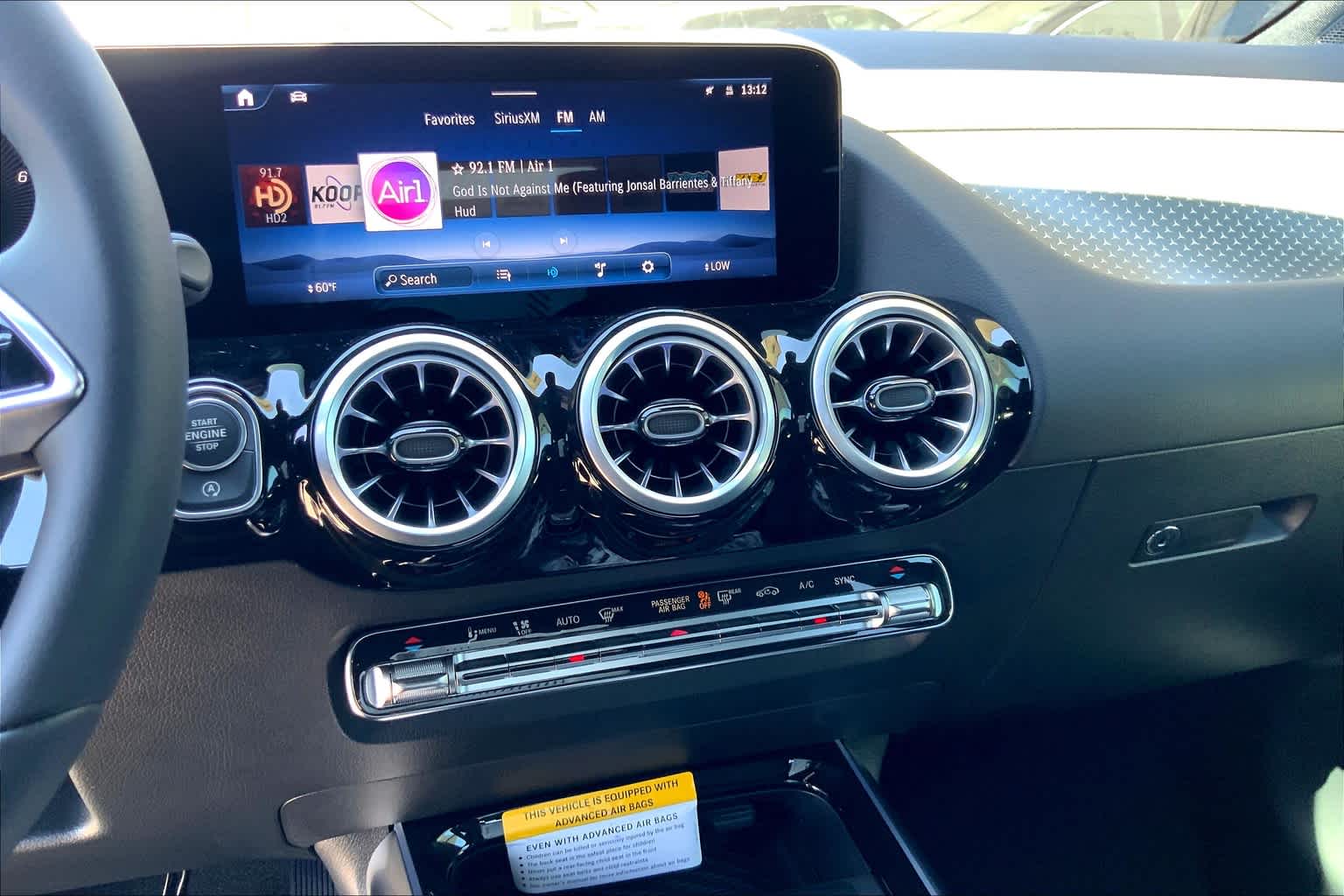 2025 Mercedes Benz GLA 250 photo 13
