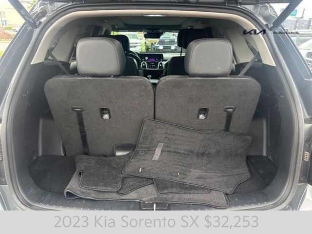 2023 Kia Sorento SX photo 7