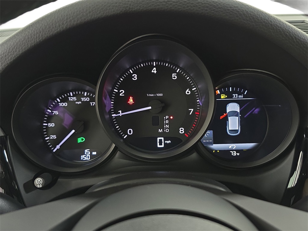 2026 Porsche Macan T photo 15