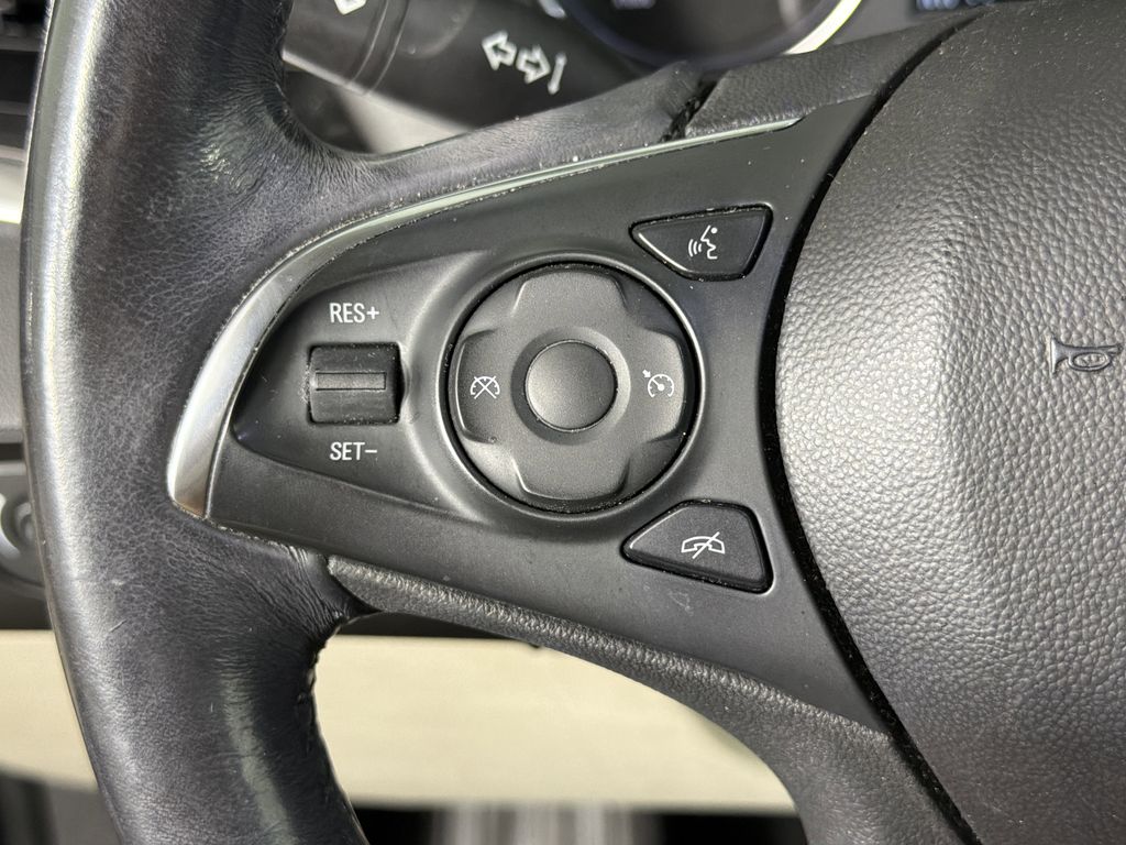 2018 Buick Enclave Essence photo 25