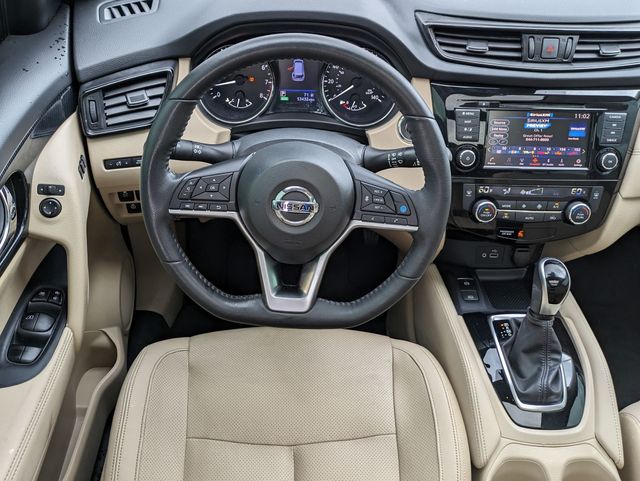 2019 Nissan Rogue SL photo 15