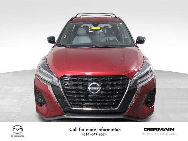 2023 Nissan Kicks SR photo 2