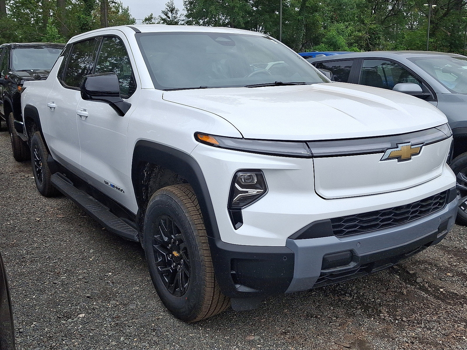 2026 Chevrolet Silverado EV LT photo 3