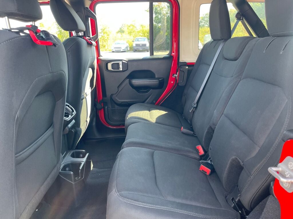 2018 Jeep Wrangler Unlimited Sport S photo 17
