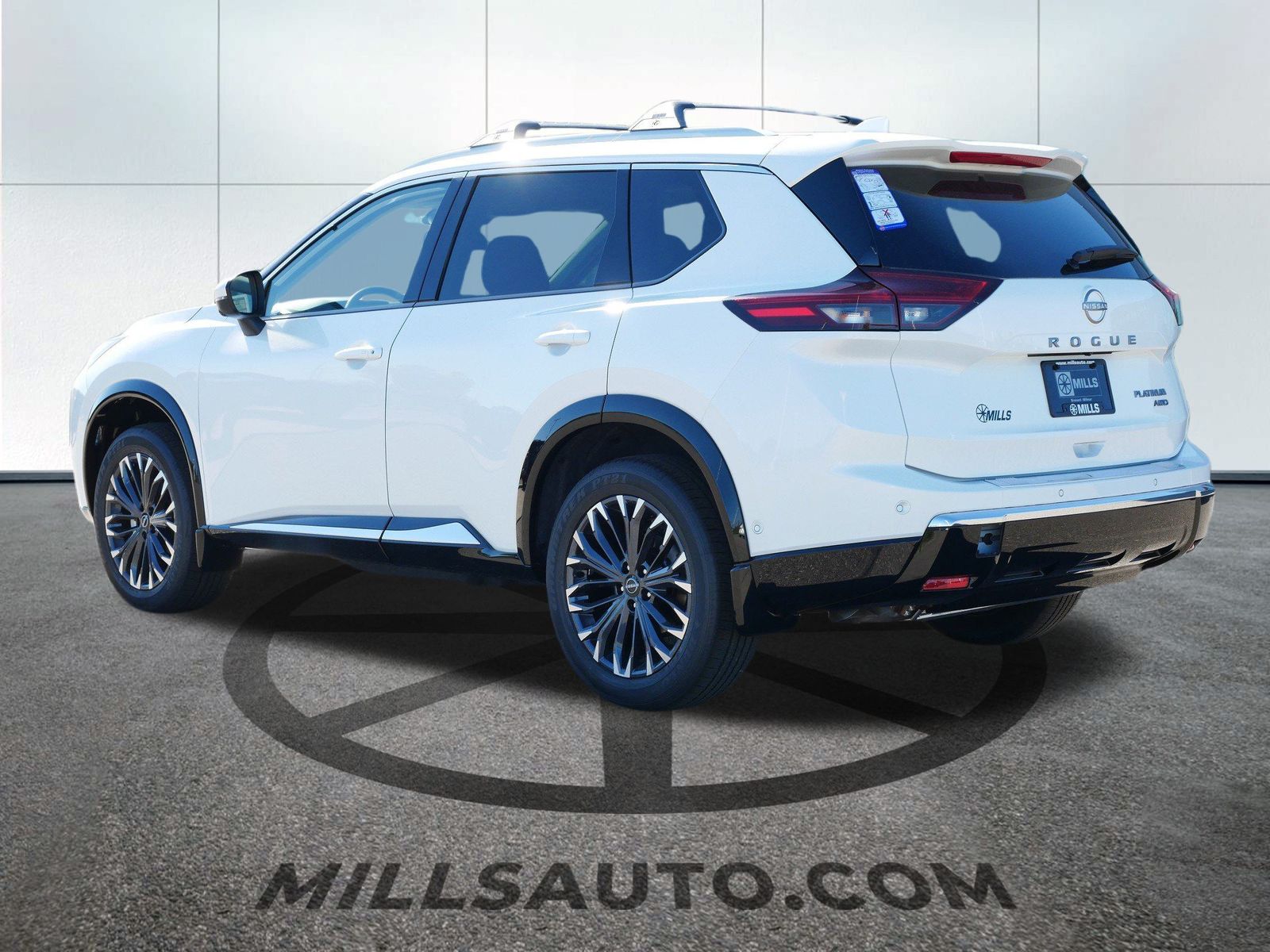 2026 Nissan Rogue Platinum photo 3