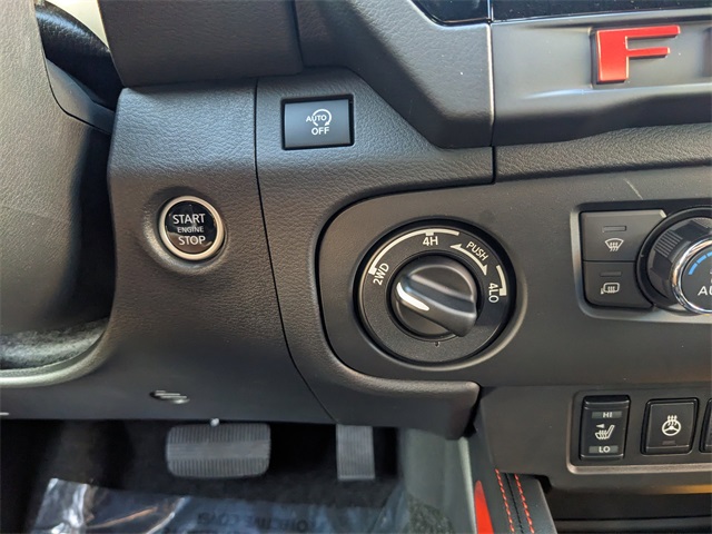 2025 Nissan Frontier Crew Cab PRO-4X photo 18