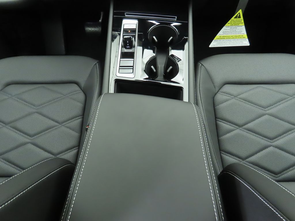 2026 Volkswagen Atlas SE Technology photo 16