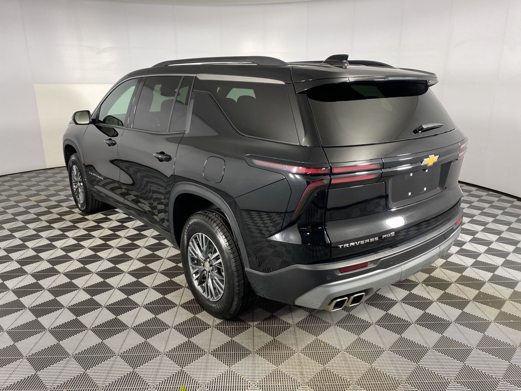 2024 Chevrolet Traverse 2LT photo 13