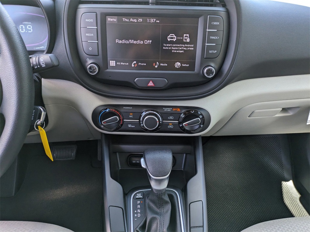 2025 Kia Soul LX photo 13