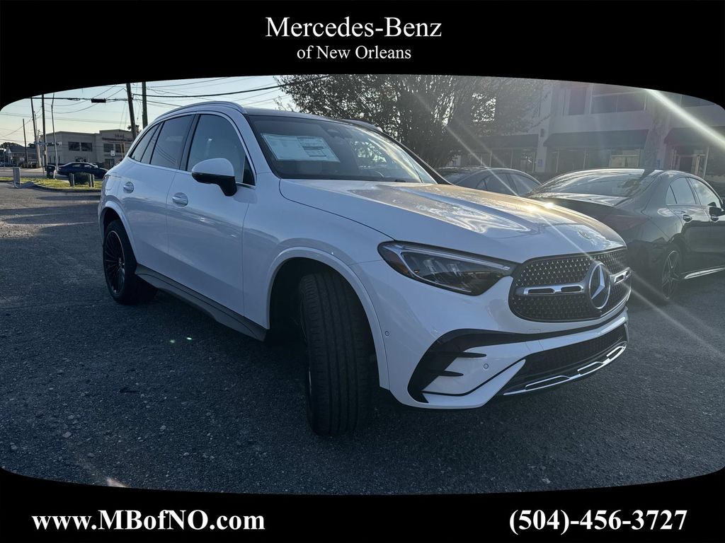 2026 Mercedes-Benz GLC Base's photo