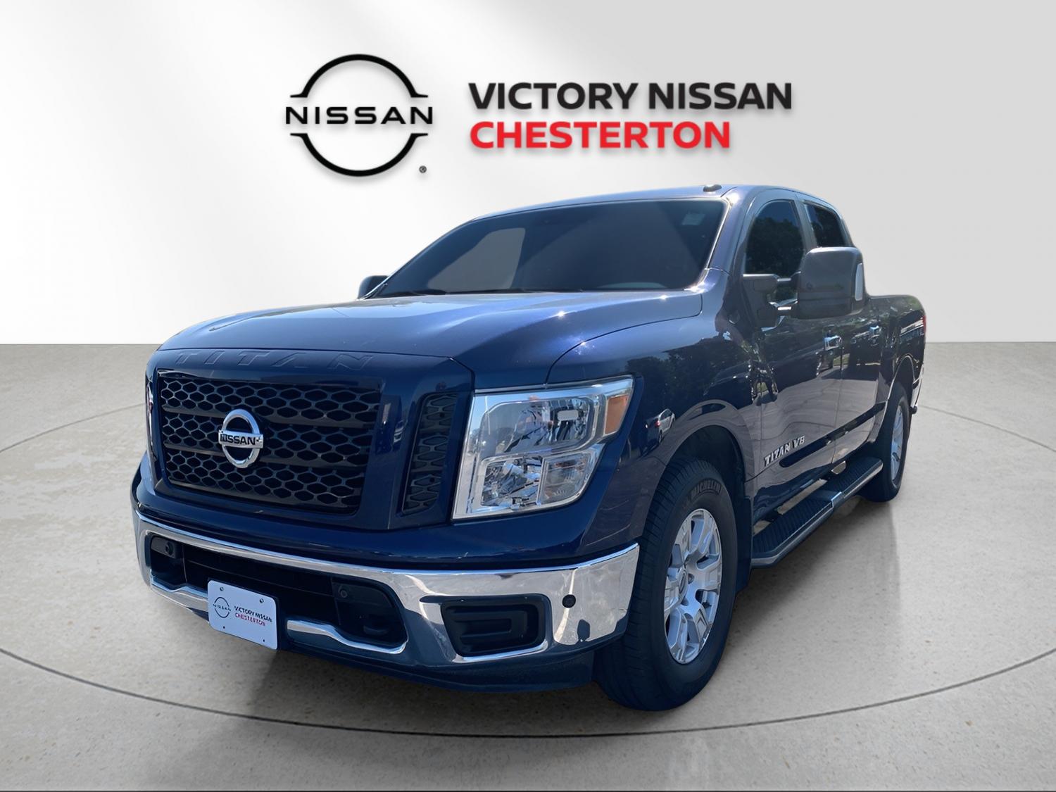 2019 Nissan Titan SV's photo