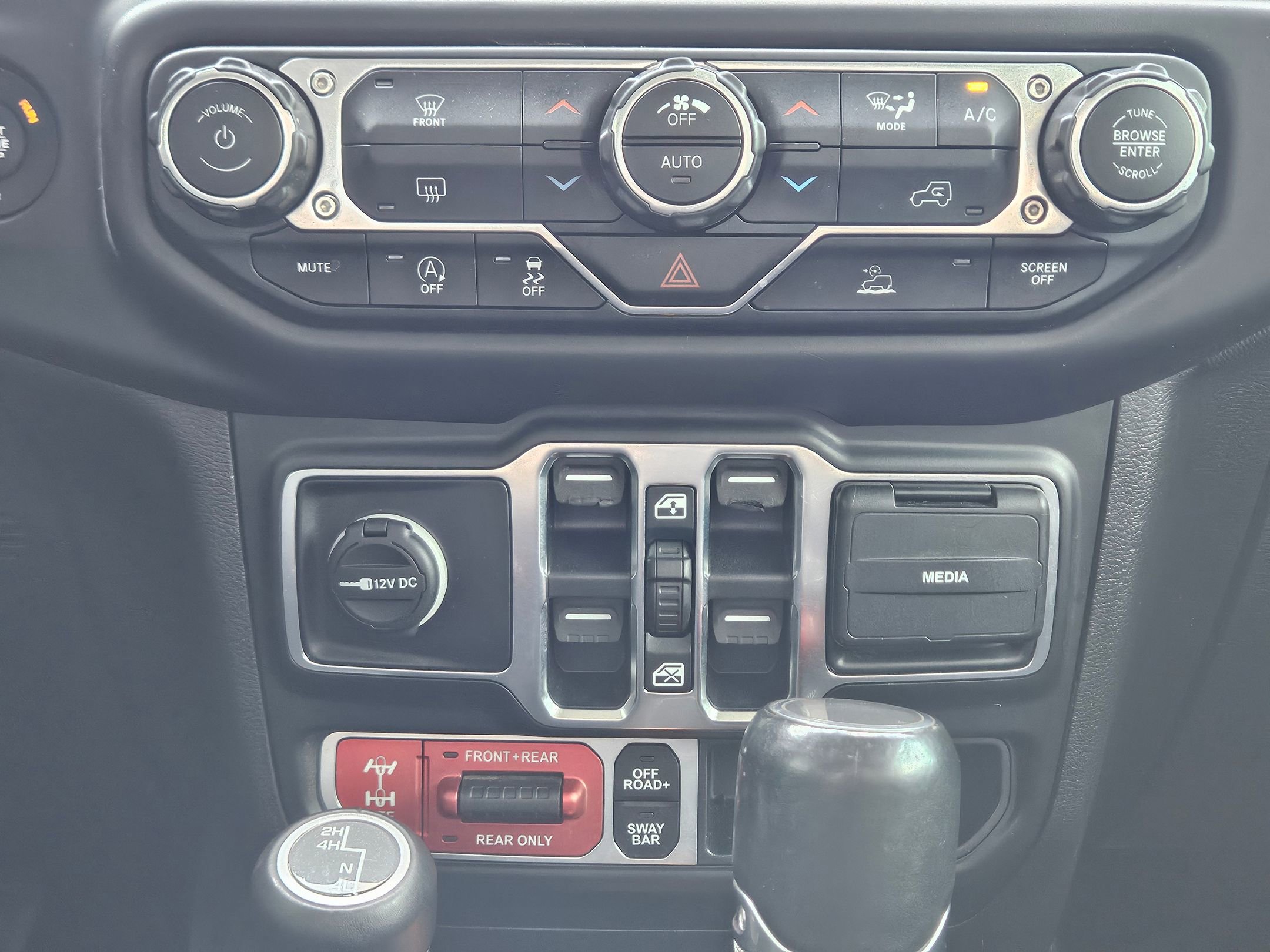 2020 Jeep Gladiator Rubicon photo 14