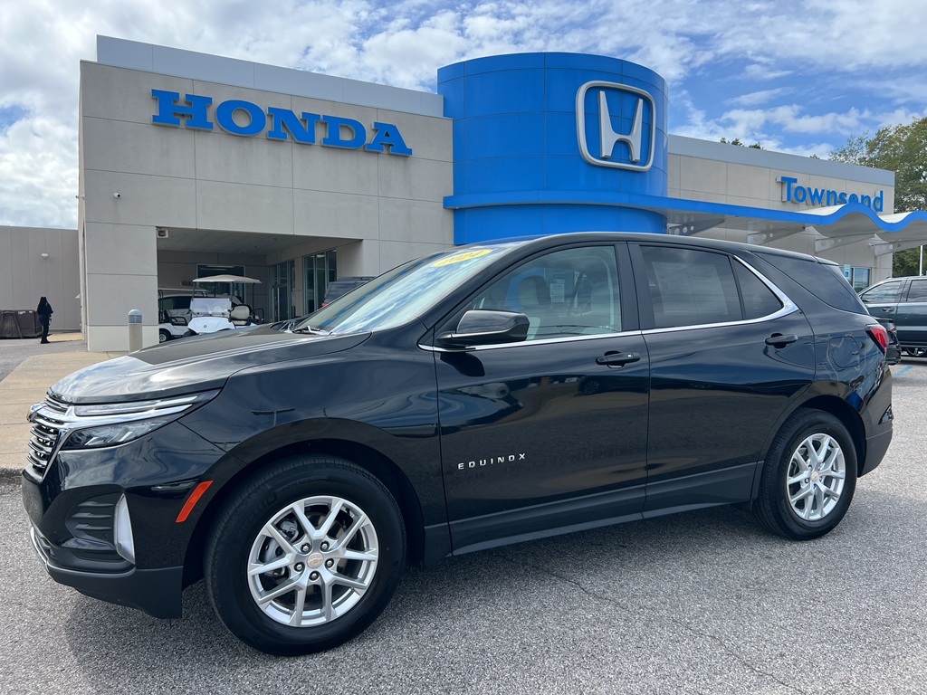 2024 Chevrolet Equinox LT's photo