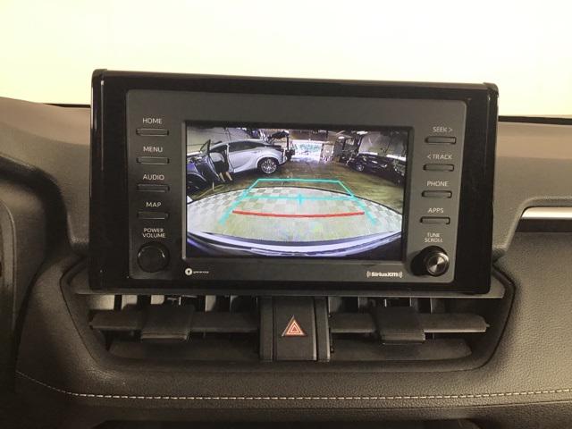 2021 Toyota RAV4 LE photo 16