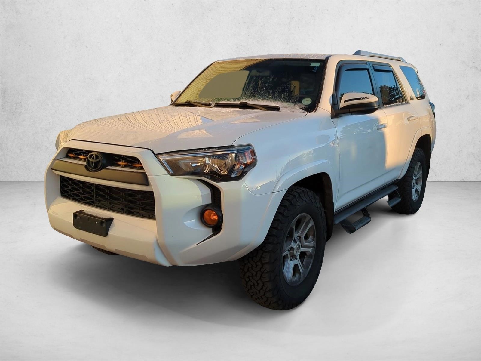 2018 Toyota 4Runner SR5's photo