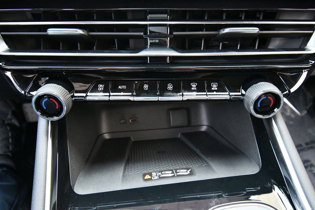 2026 Chevrolet Traverse Z71 photo 24