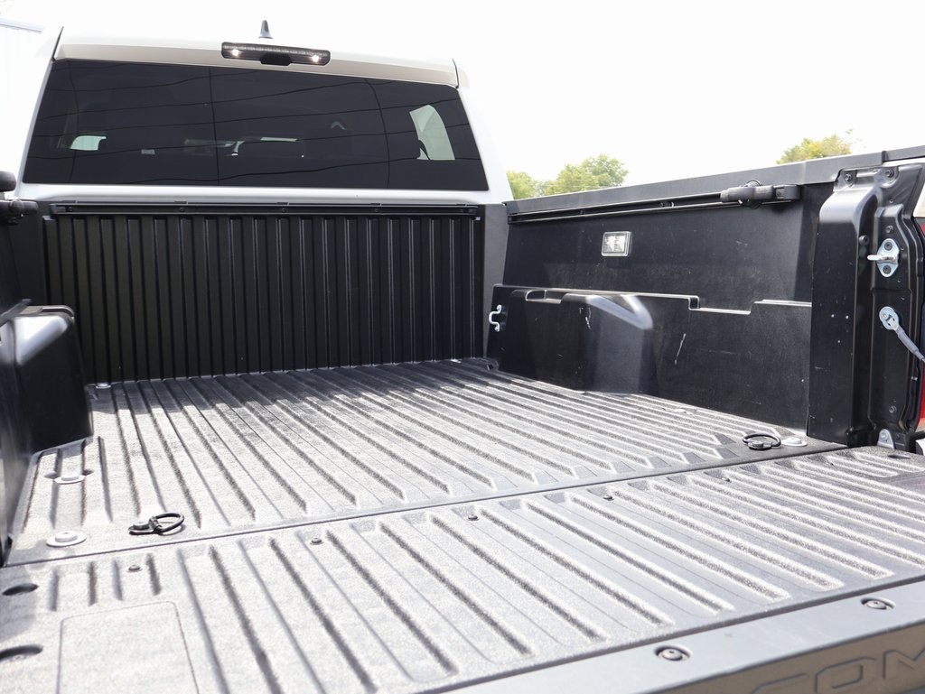 2025 Toyota Tacoma TRD Off-Road photo 15