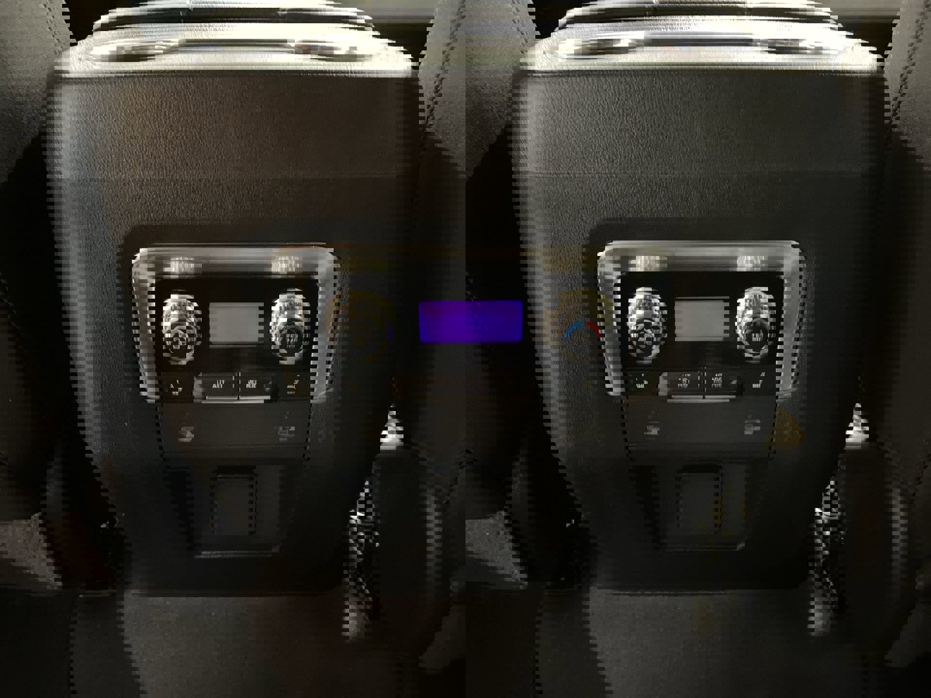 2022 Gmc Yukon XL AT4 photo 19