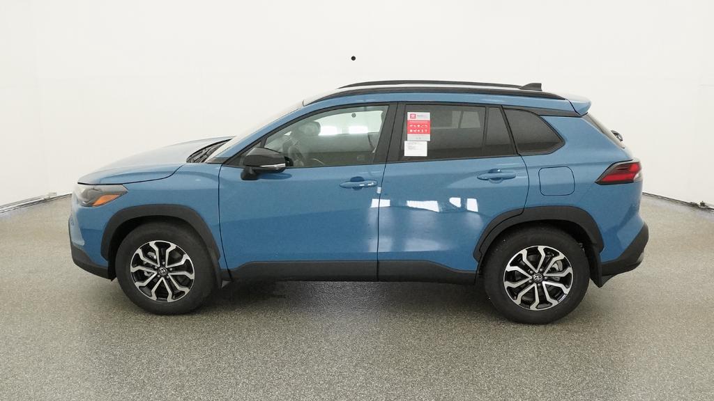 2026 Toyota Corolla Cross XLE XSE photo 7