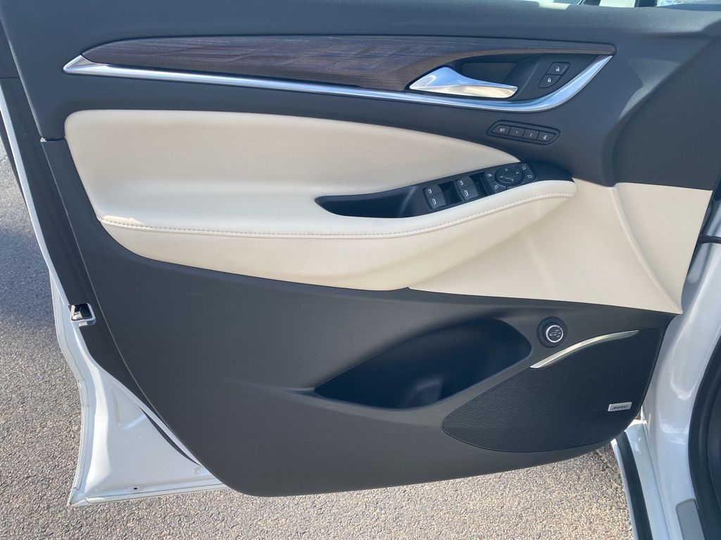 2022 Buick Enclave Avenir photo 9