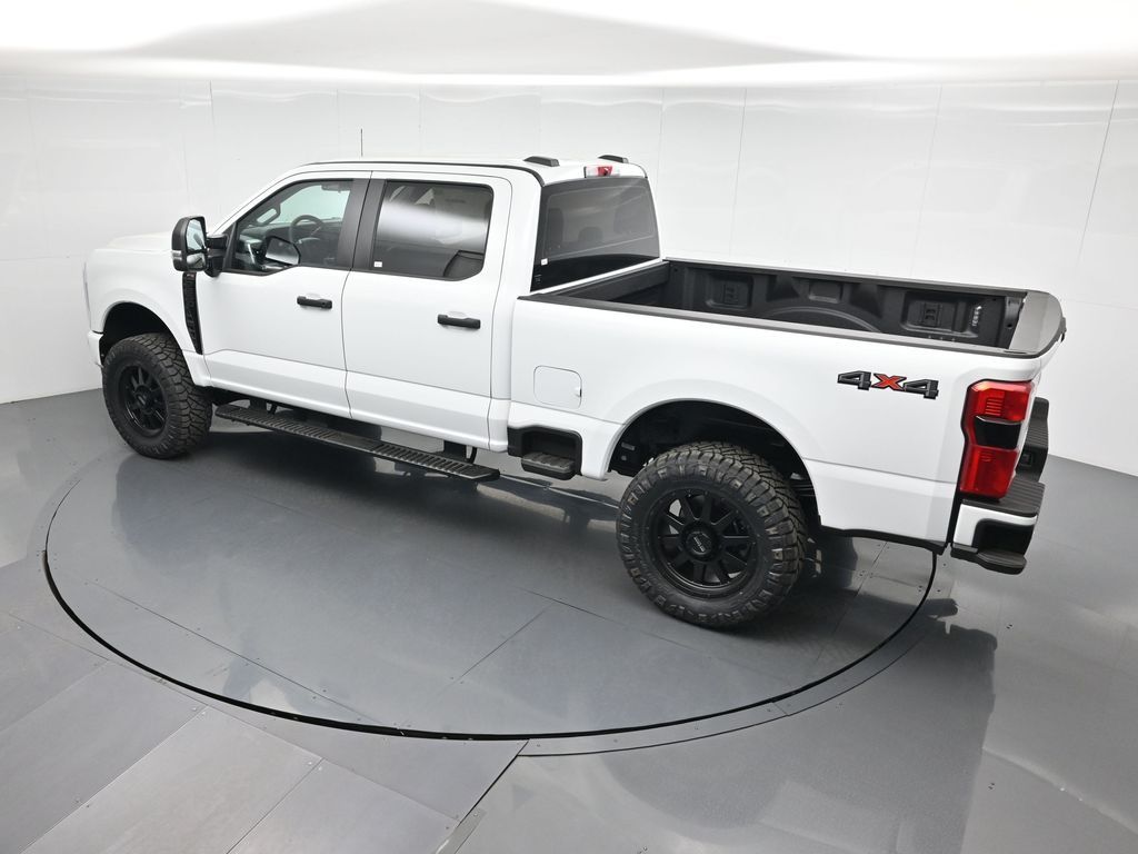 2025 Ford F-250 photo 36