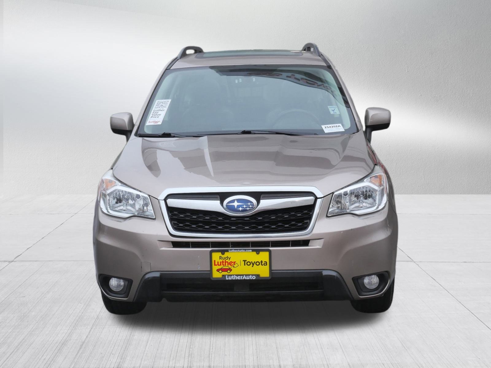 Used 2016 Subaru Forester i Limited with VIN JF2SJAHC5GH553430 for sale in Golden Valley, Minnesota