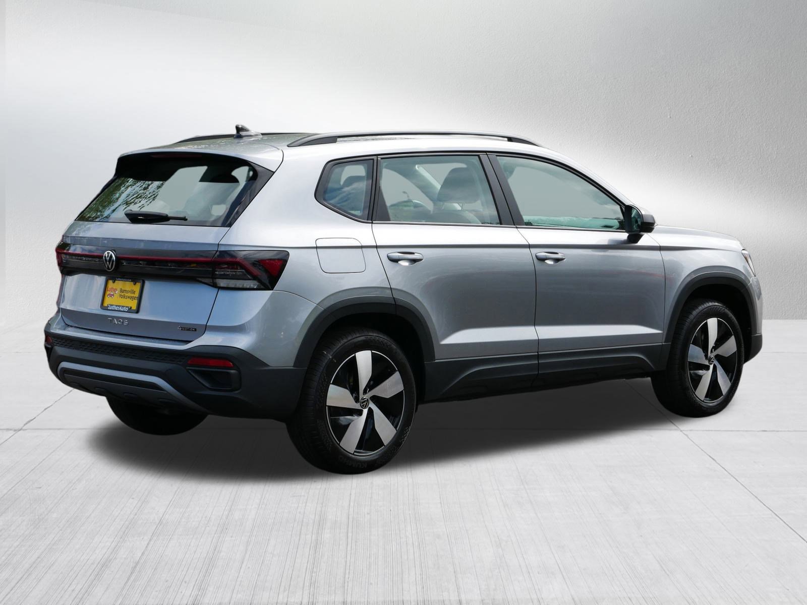 2025 Volkswagen Taos S photo 4