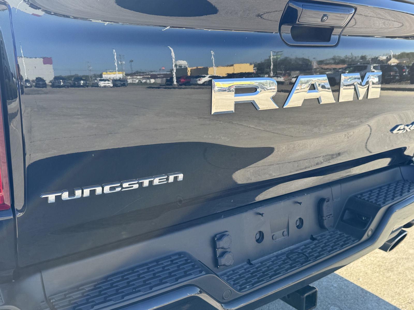 2025 Ram 1500 photo 35