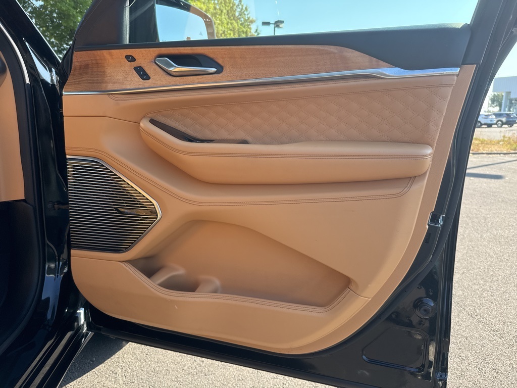2021 Jeep Grand Cherokee L Summit Reserve photo 39