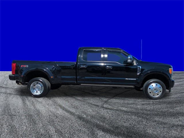 2018 Ford F-450 Platinum photo 2