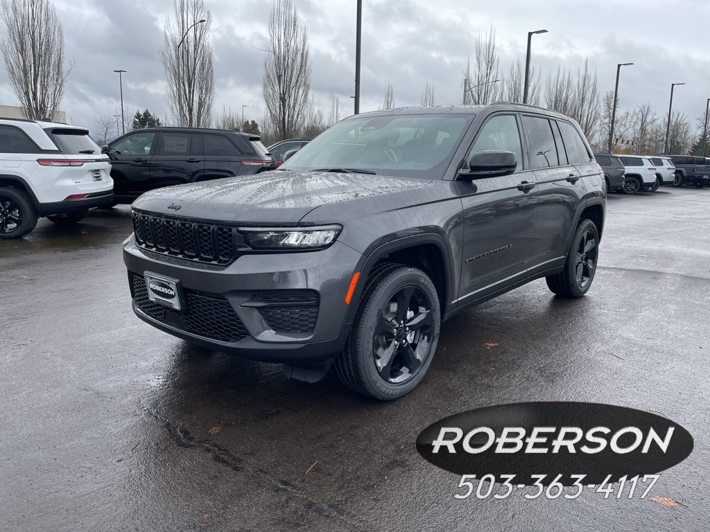 2025 Jeep Grand Cherokee Altitude's photo