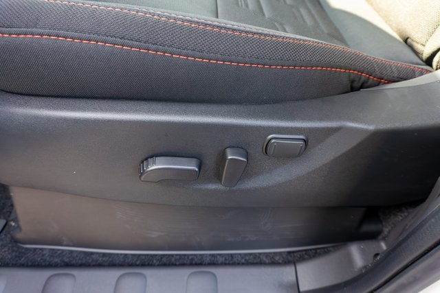 2025 Nissan Frontier PRO-4X photo 12