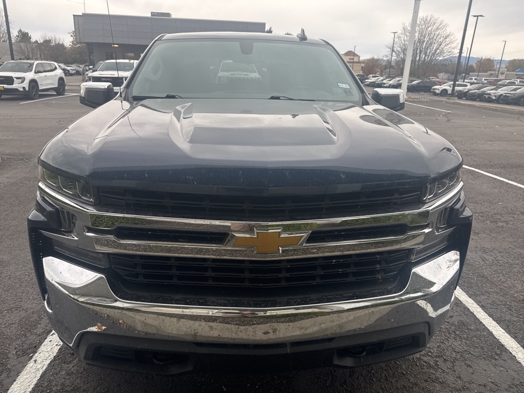 2021 Chevrolet Silverado 1500 LT photo 2