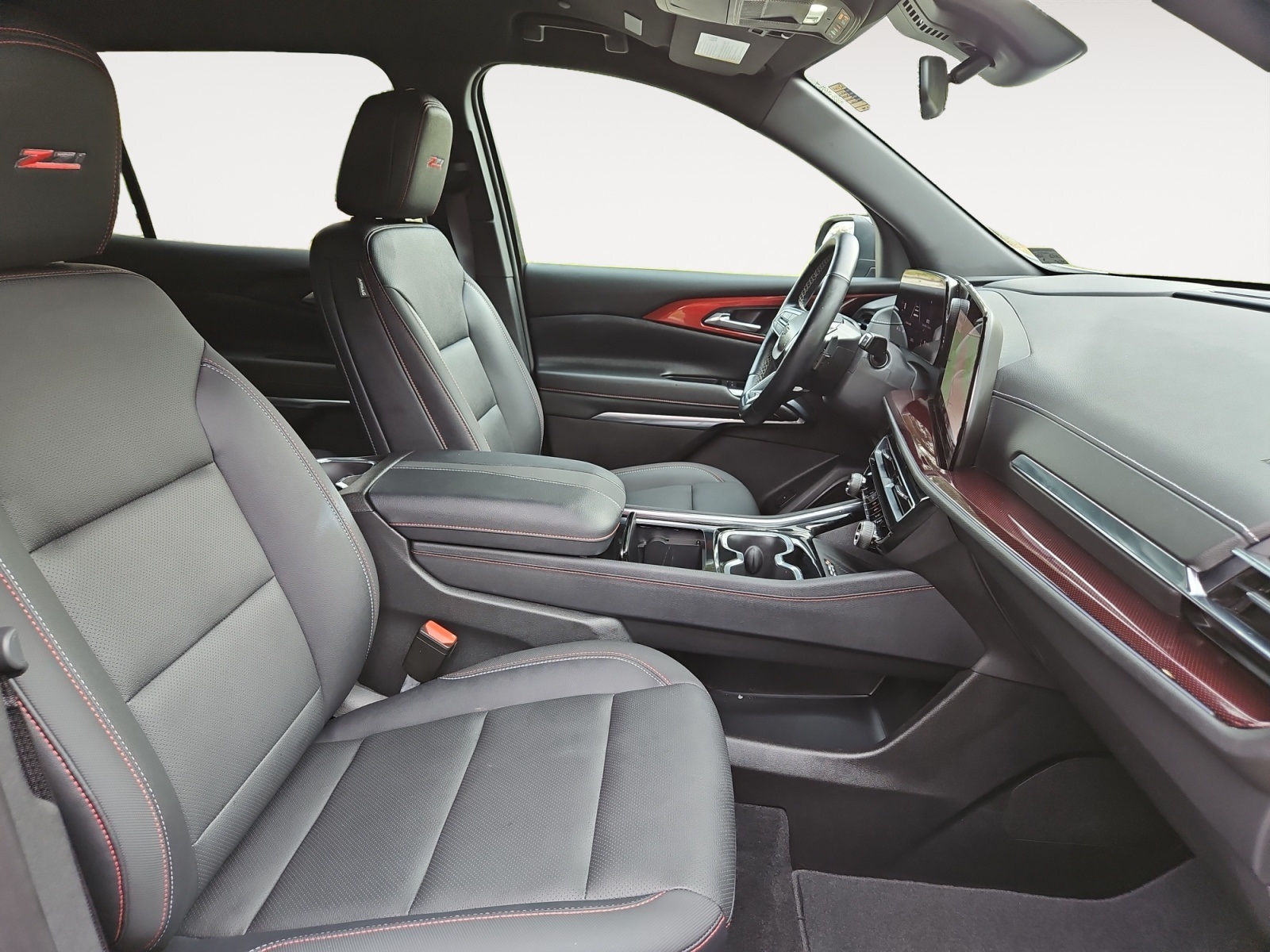 2025 Chevrolet Traverse Z71 photo 14