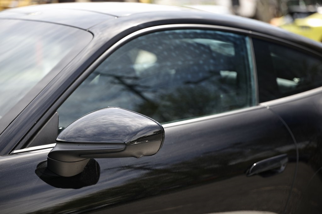2025 Porsche 911 photo 17