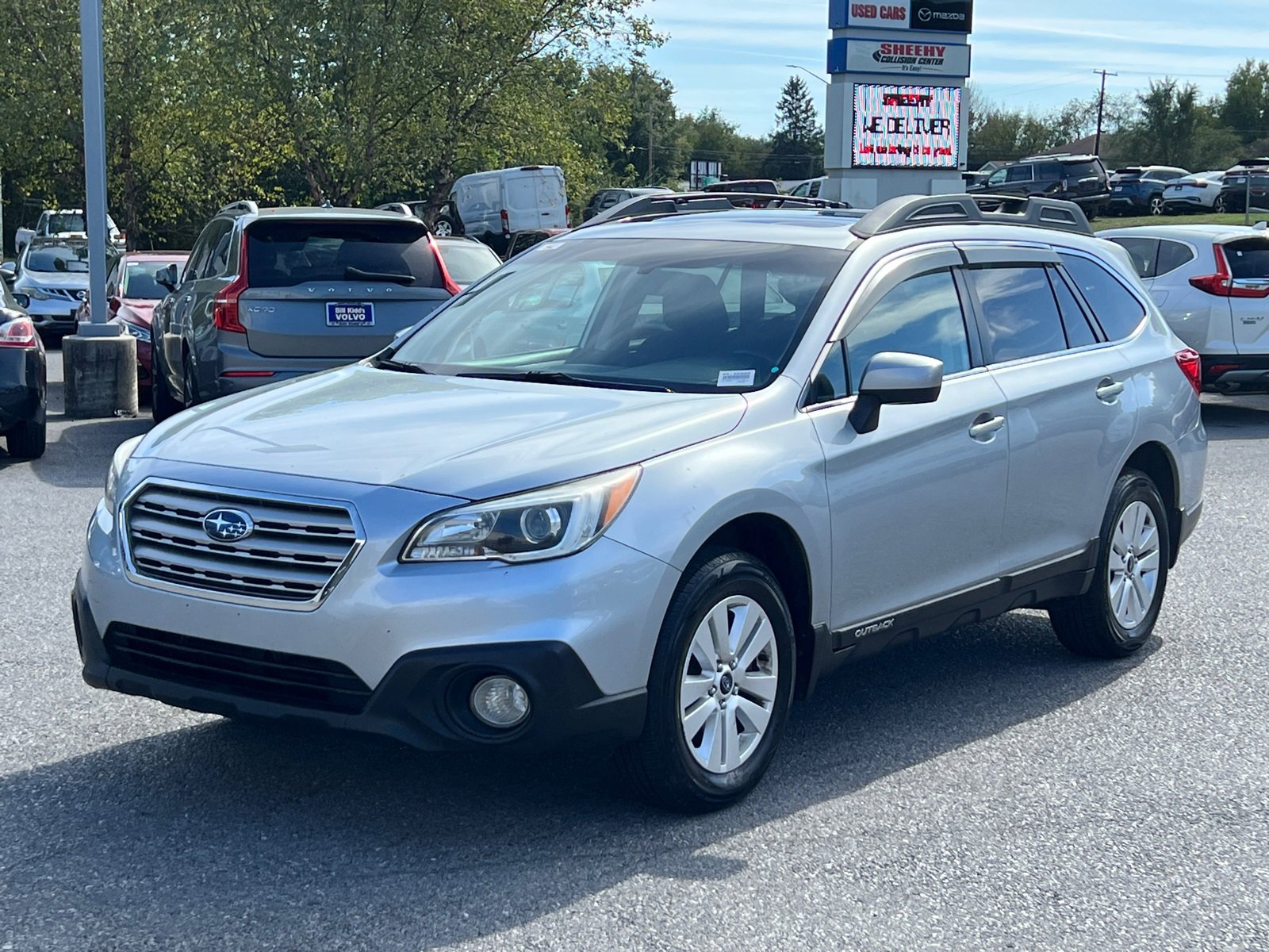 2017 Subaru Outback 2.5i Premium photo 2