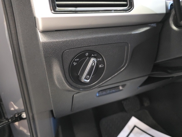 2022 Volkswagen Atlas Cross Sport V6 SE Technology photo 35