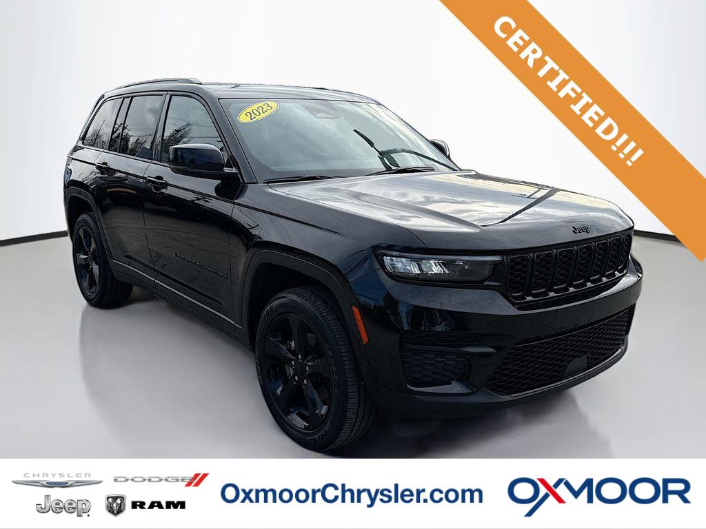 2023 Jeep Grand Cherokee Altitude's photo