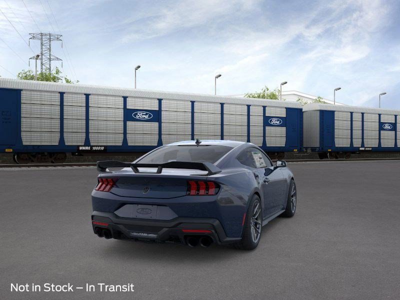 2025 Ford Mustang Dark Horse photo 4