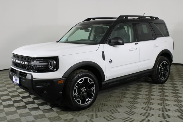 2025 Ford Bronco Sport Outer Banks photo 3