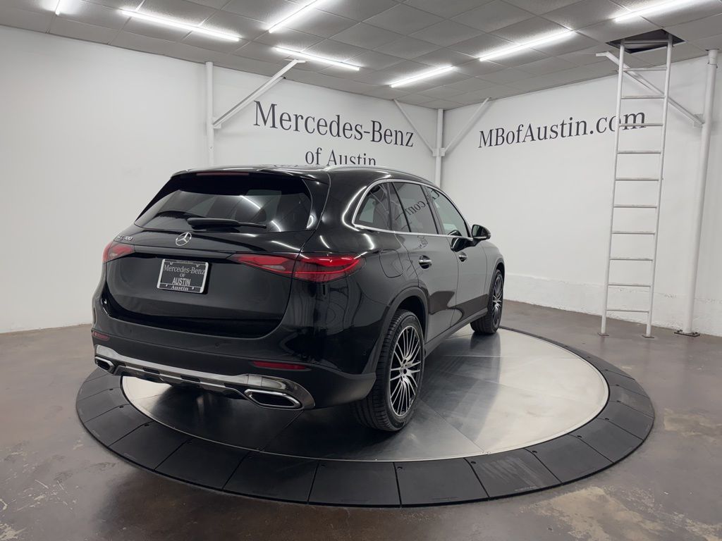 2026 Mercedes Benz GLC 300 photo 5