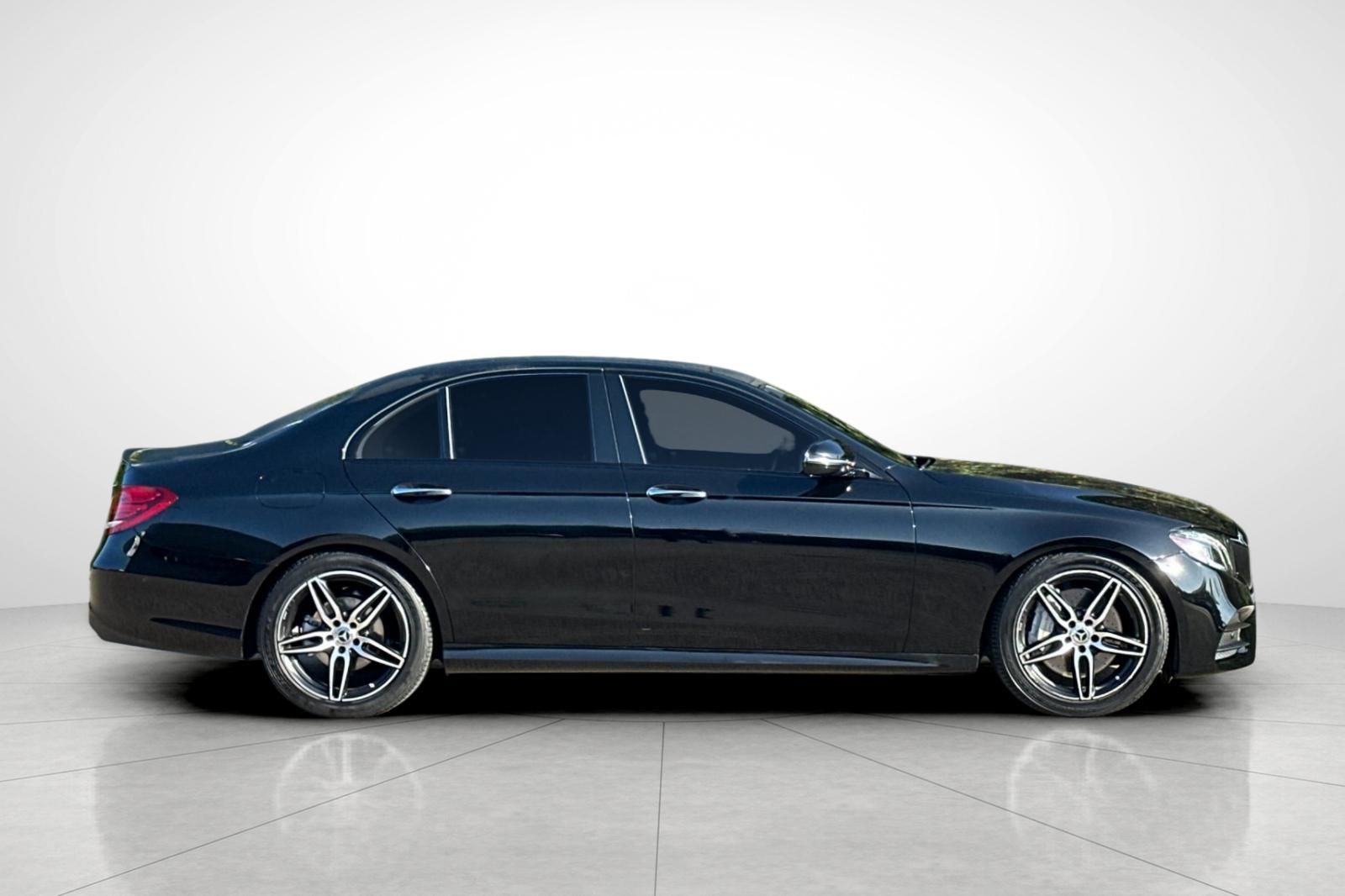 2020 Mercedes Benz E 350 Sedan photo 28