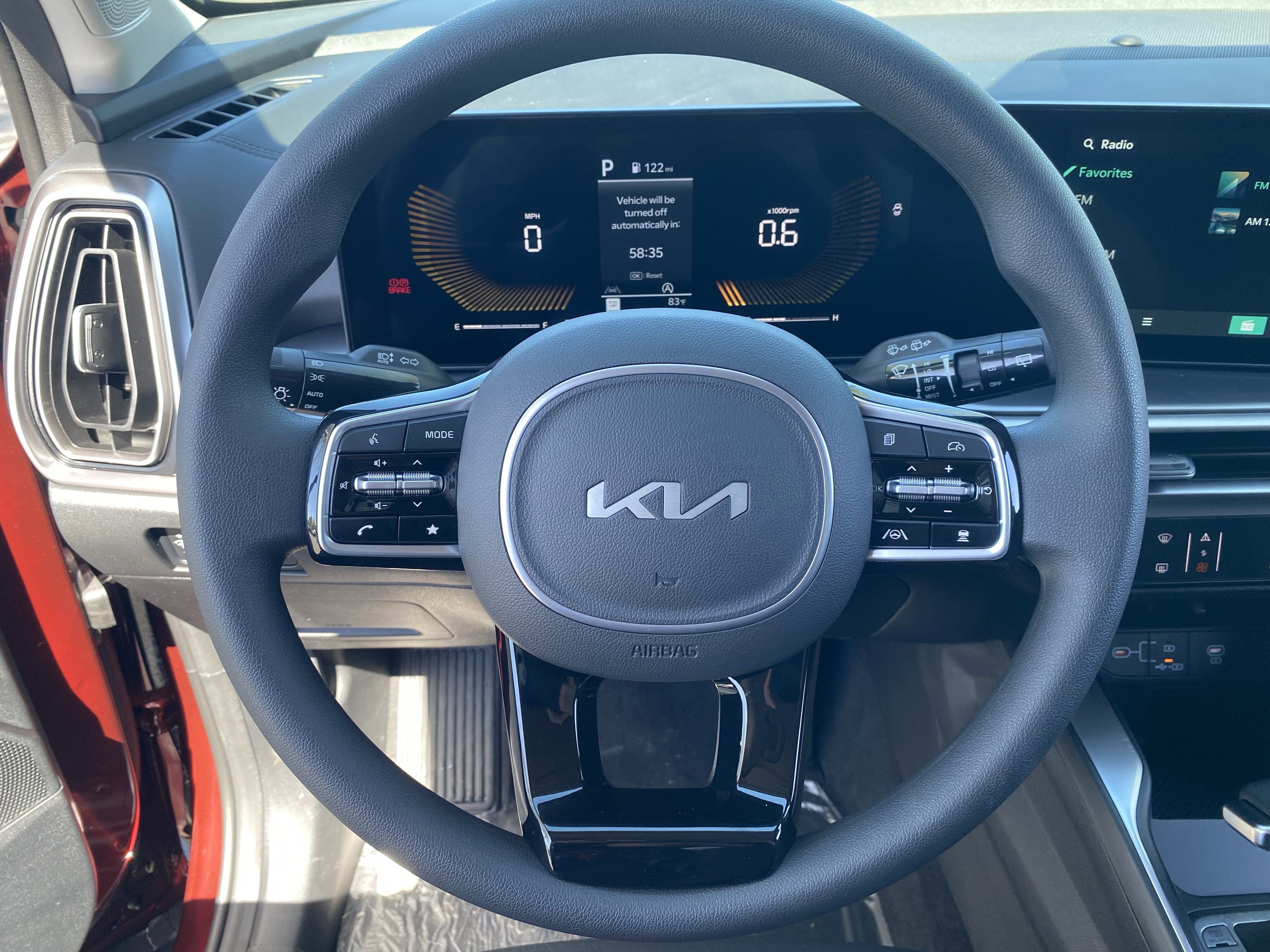 2025 Kia Sorento LX photo 4