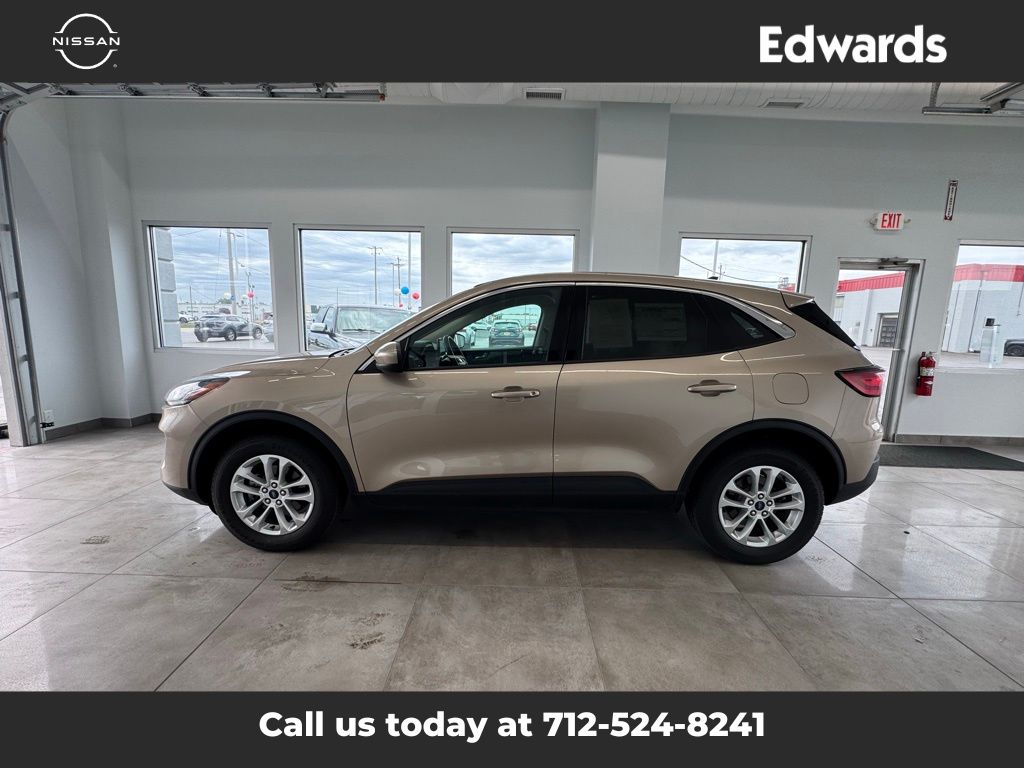 2020 Ford Escape SE photo 5