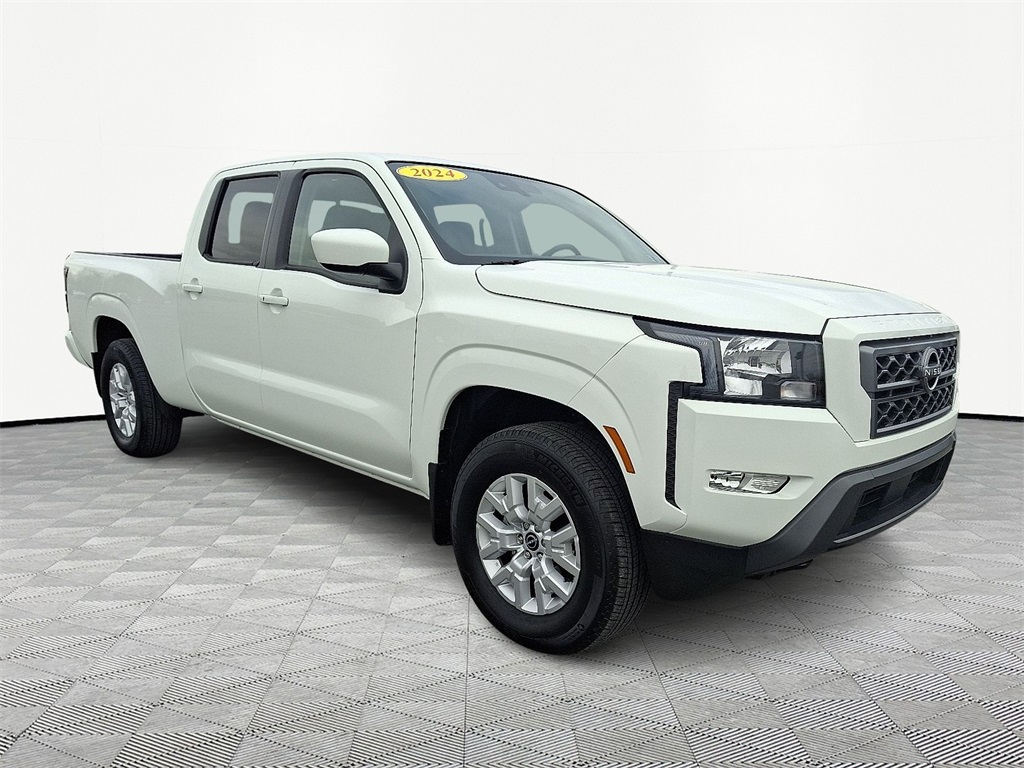 2024 Nissan Frontier SV's photo