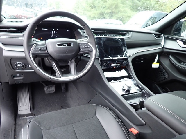2025 Jeep Grand Cherokee Altitude X photo 11
