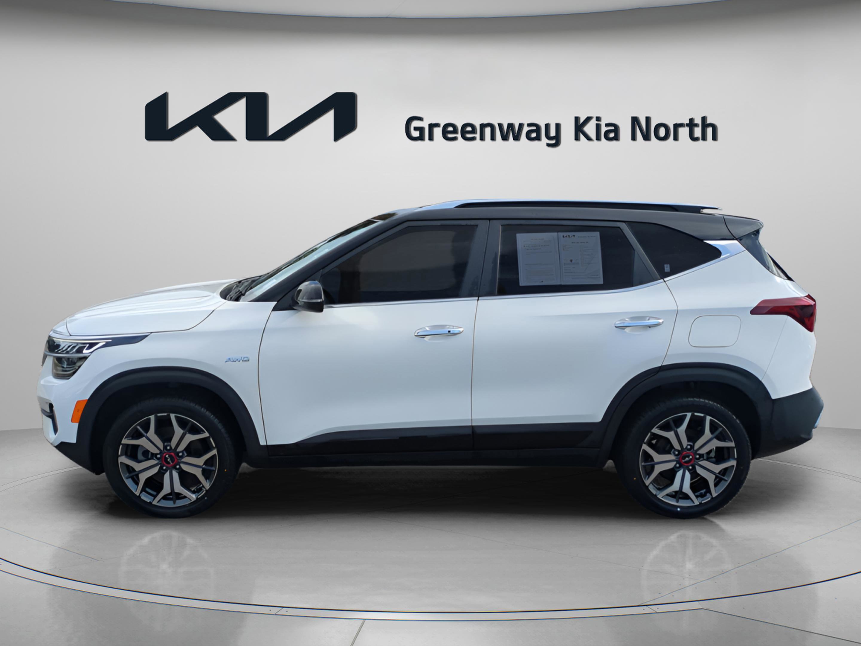 2022 Kia Seltos SX photo 3
