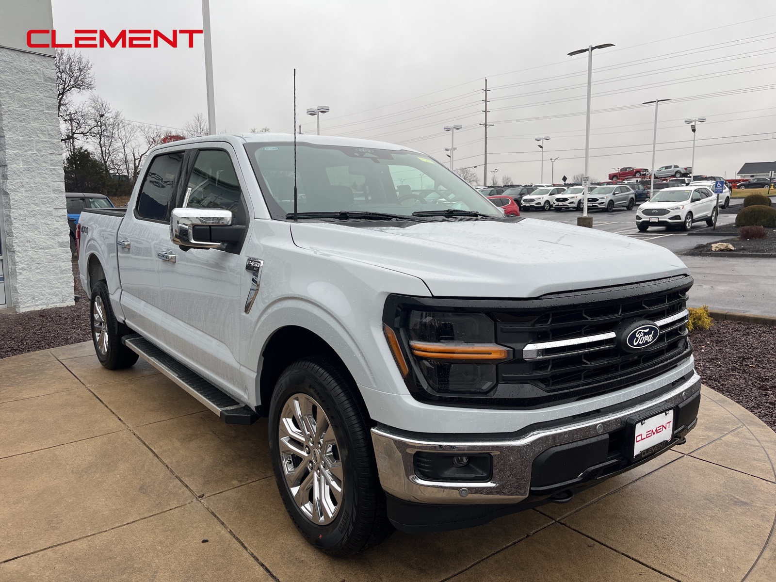 2025 Ford F-150 XLT photo 3
